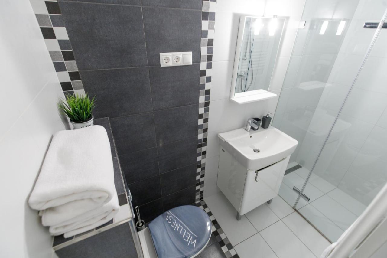 Sleek Minimalist Studio At Inner City Budapest Luaran gambar