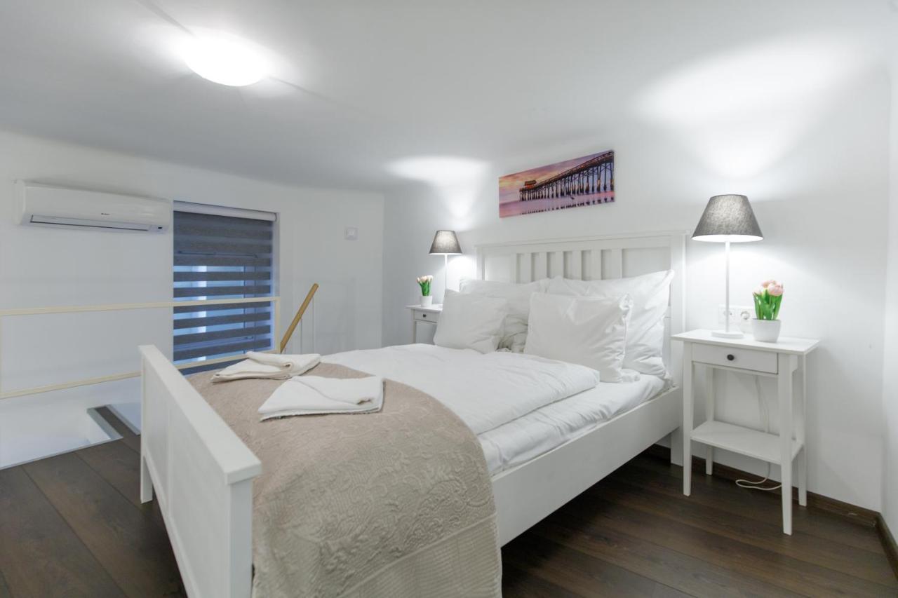 Sleek Minimalist Studio At Inner City Budapest Luaran gambar