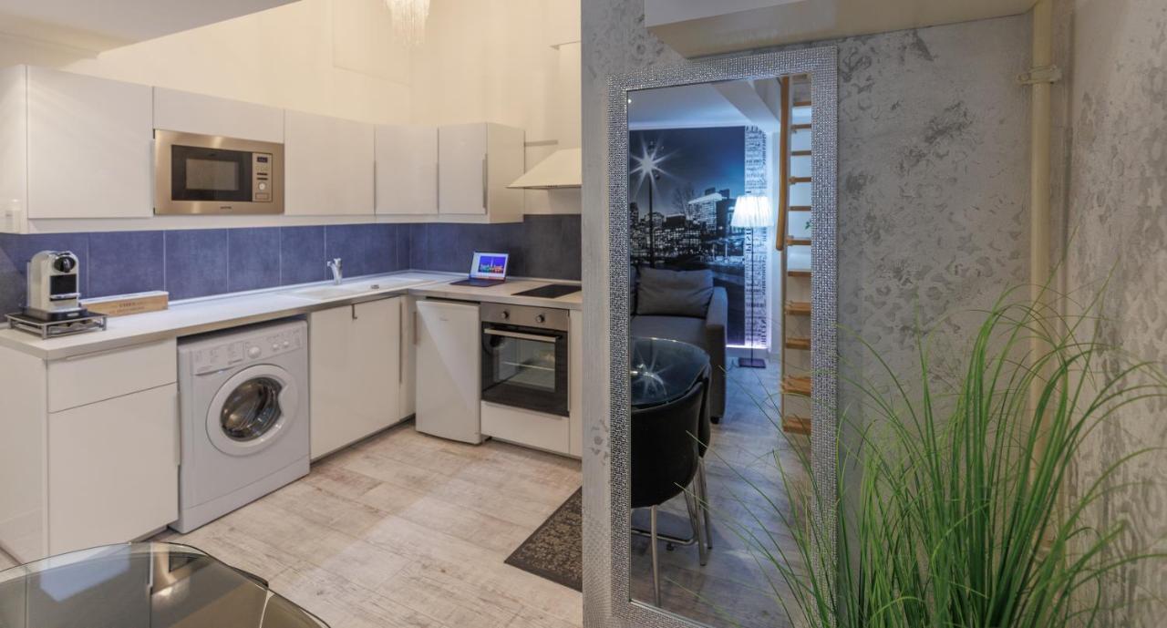 Sleek Minimalist Studio At Inner City Budapest Luaran gambar