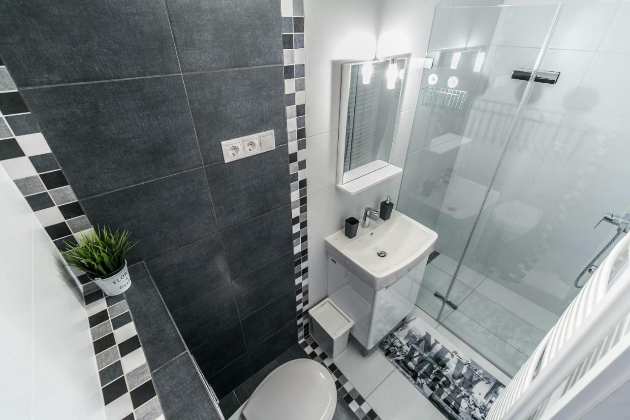 Sleek Minimalist Studio At Inner City Budapest Luaran gambar